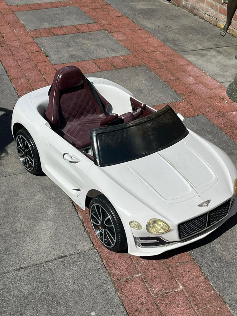 Elektrische speelgoedauto Bentley - Wit, Kinderen en Baby's, Ophalen, Gebruikt, Overige typen