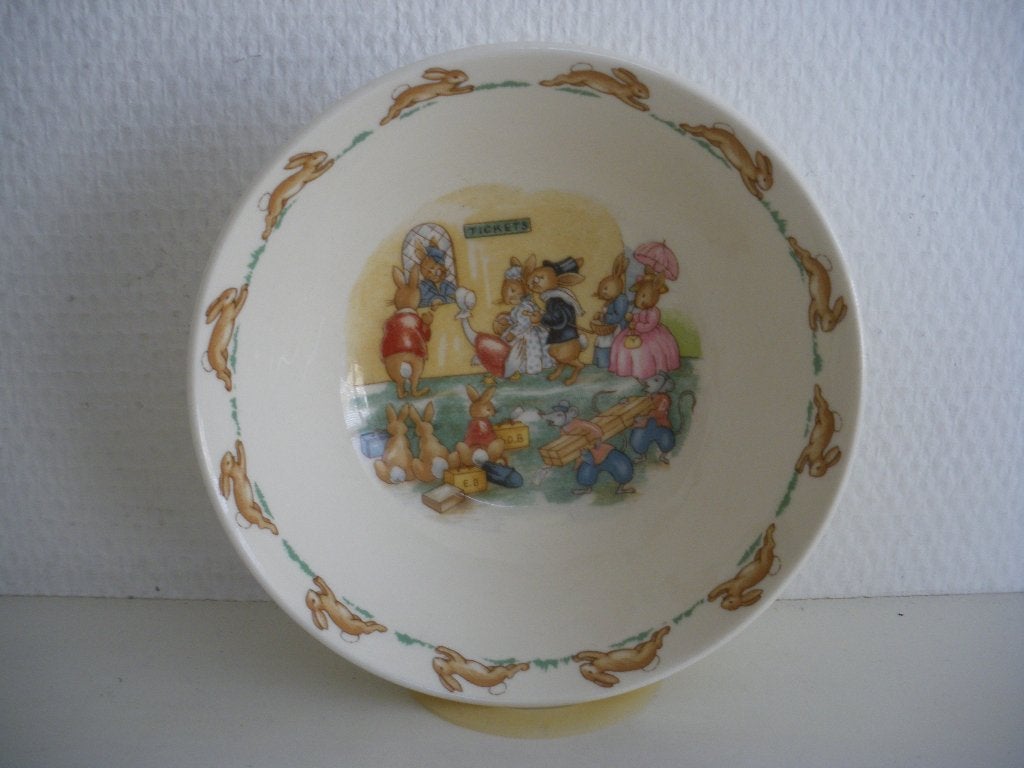 Royal Doulton Bunnykins servies, Overige merken, Ophalen of Verzenden, Zo goed als nieuw, Bord(en)