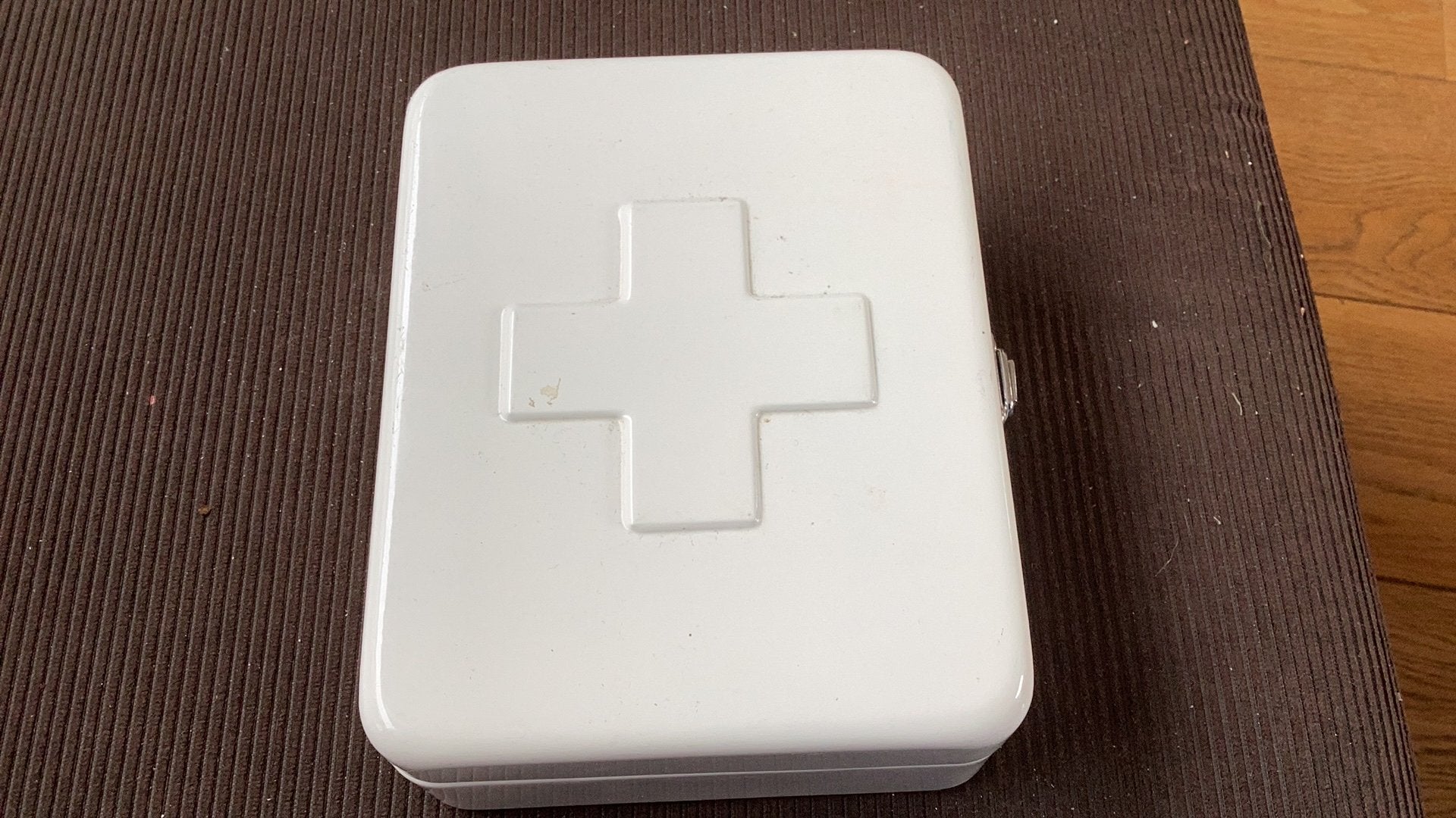 Vintage metalen medicijn/verband kastje, Ophalen of Verzenden