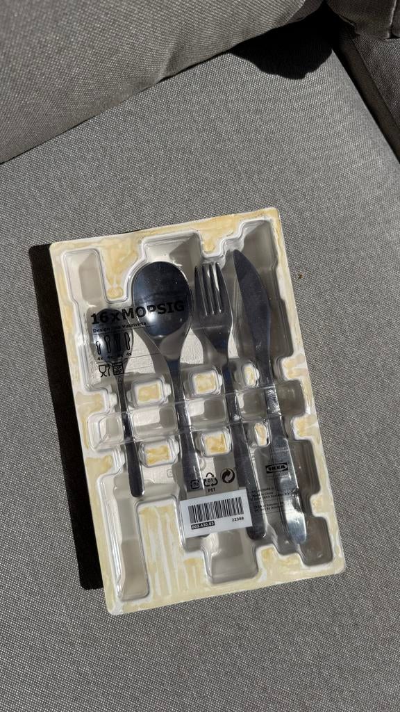 Ikea Mopsig bestekset 16-delig - Nieuw in verpakking, Ophalen, Nieuw, Rvs of Chroom