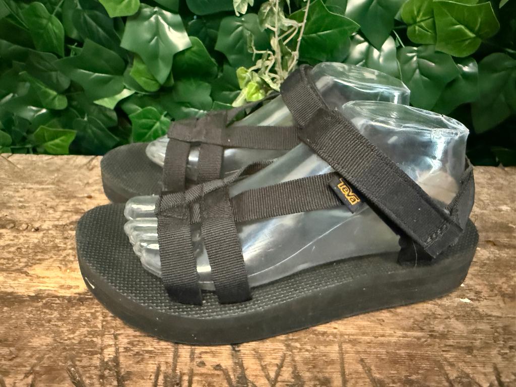 Nieuwe sandalen van Teva maat 40, Teva, Zwart, Nieuw, Teva