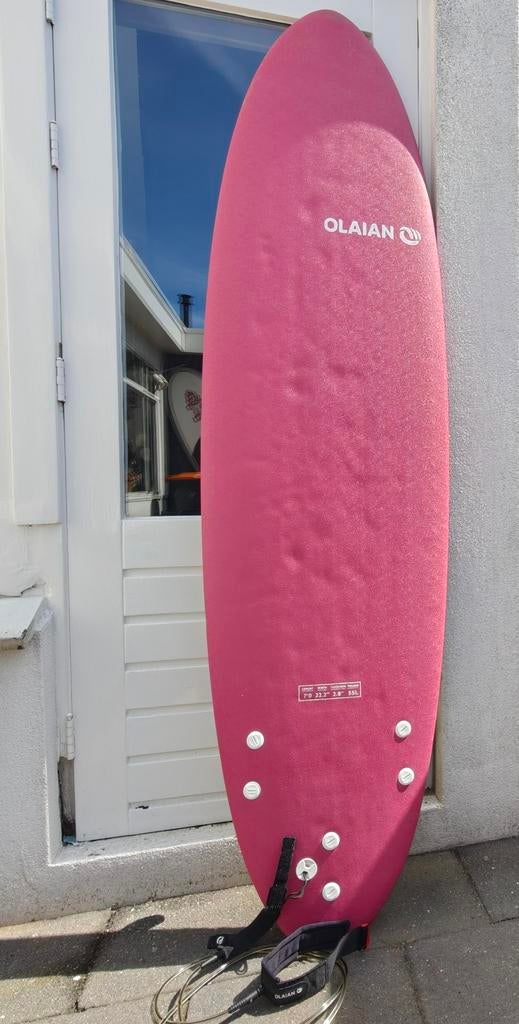 Olaian 7'0" 55L Funboard Surfboard, Watersport en Boten, Golfsurfen, Ophalen, Zo goed als nieuw, Funboard, Met koord