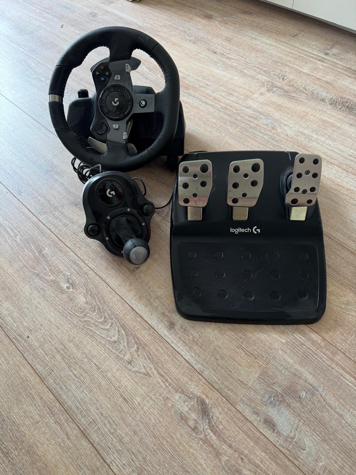 Logitech G29 racestuur met pedalen en shifter, Racestuur, Force feedback, Zo goed als nieuw, Logitech