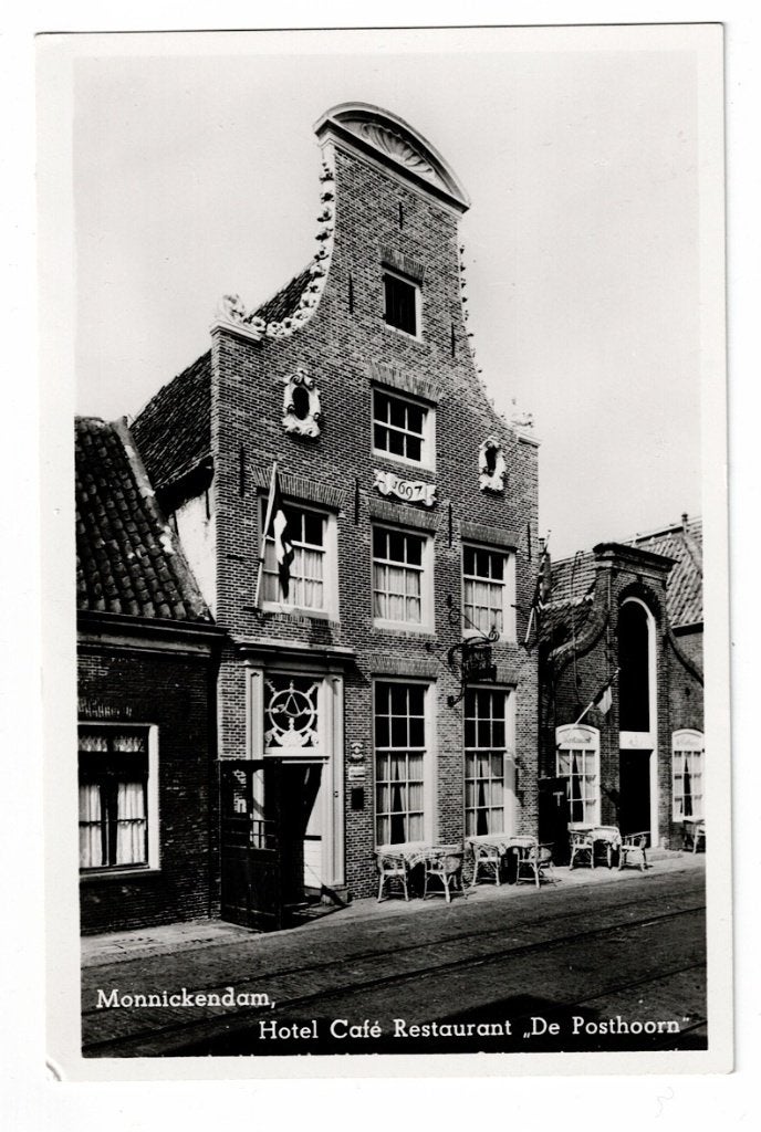 Monnickendam. Hotel Café Restaurant "De Posthoorn"., Verzamelen, Ansichtkaarten | Nederland, Ophalen of Verzenden, 1940 tot 1960