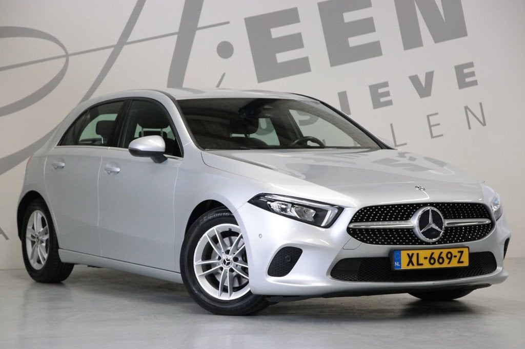 Mercedes-Benz A-klasse 180 Trekhaak/ Widescreen, 136 pk, Gebruikt, 4 cilinders, Bedrijf