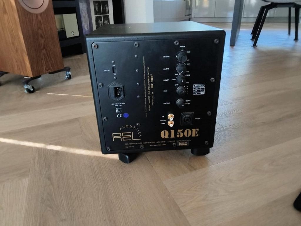 REL subwoofer q 150 E