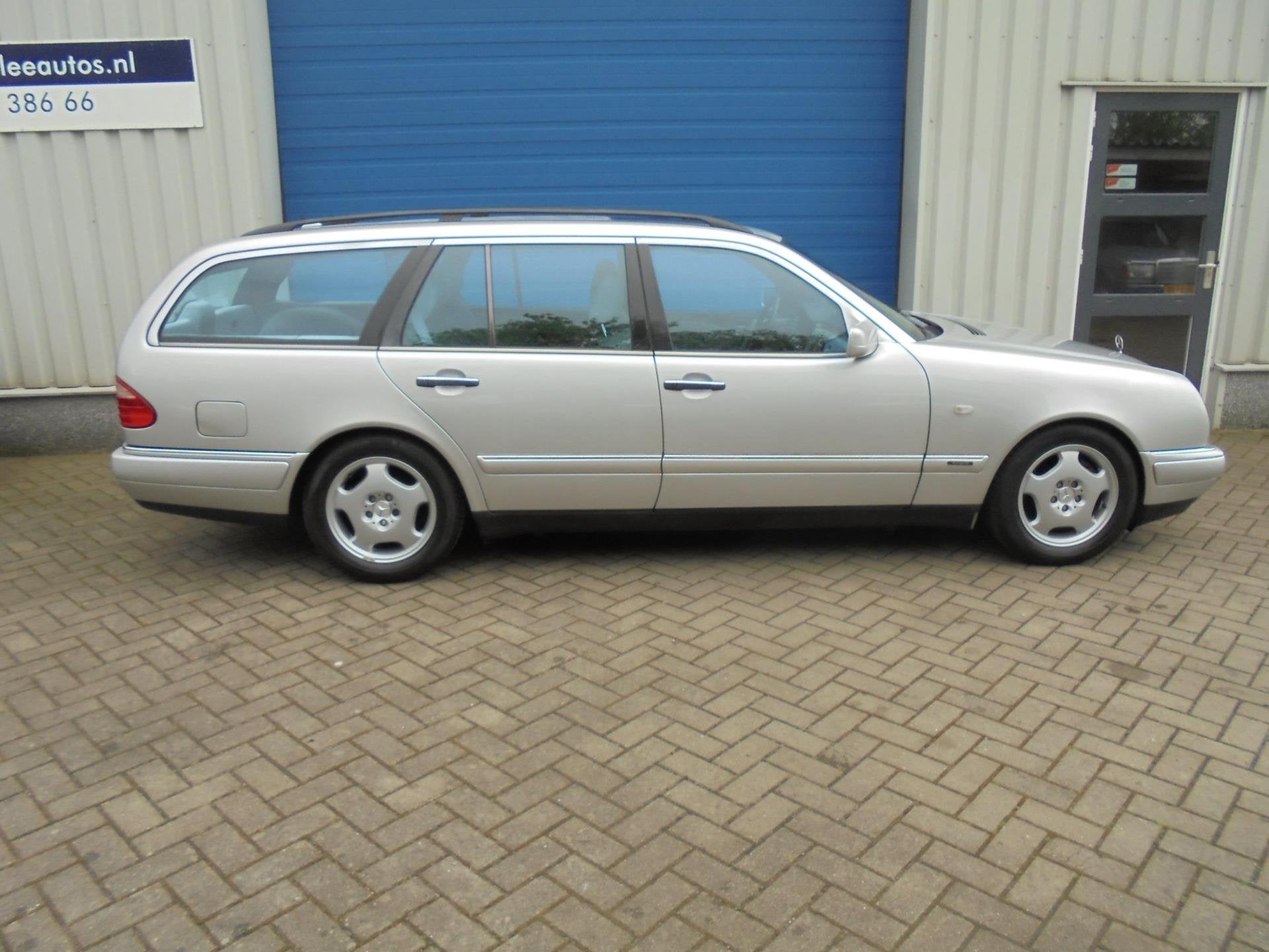 Mercedes-Benz E-klasse Combi 320 Avantgarde Japan 111248 km, foto 6