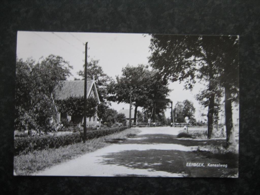 EERBEEK Kanaalweg met telefoonpalen 1969, Ophalen of Verzenden, 1960 tot 1980, Gelderland
