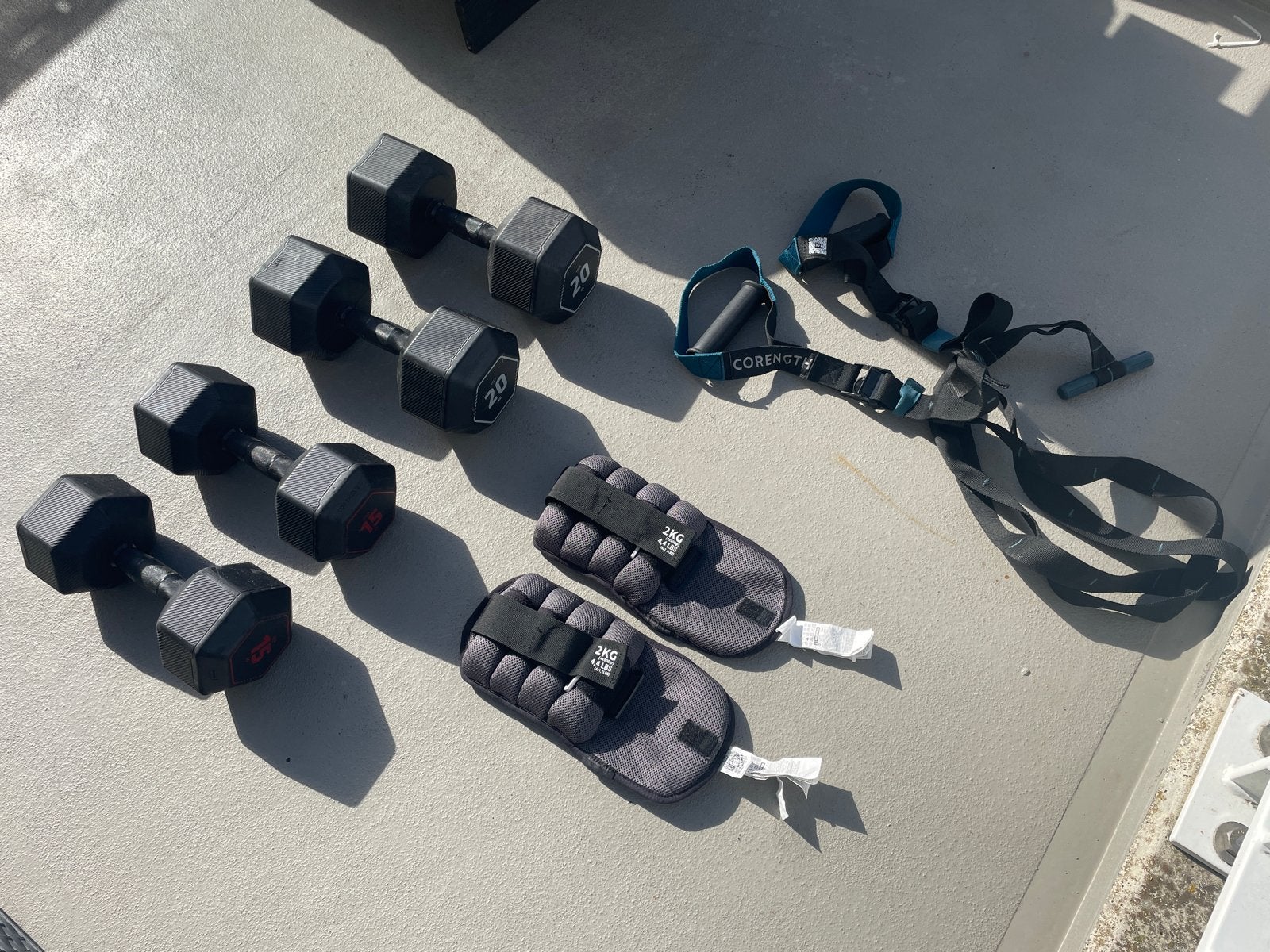 Dumbbells 20 / 15 kg, ankle weights and suspension trainer, Sport en Fitness, Ophalen, Dumbbell