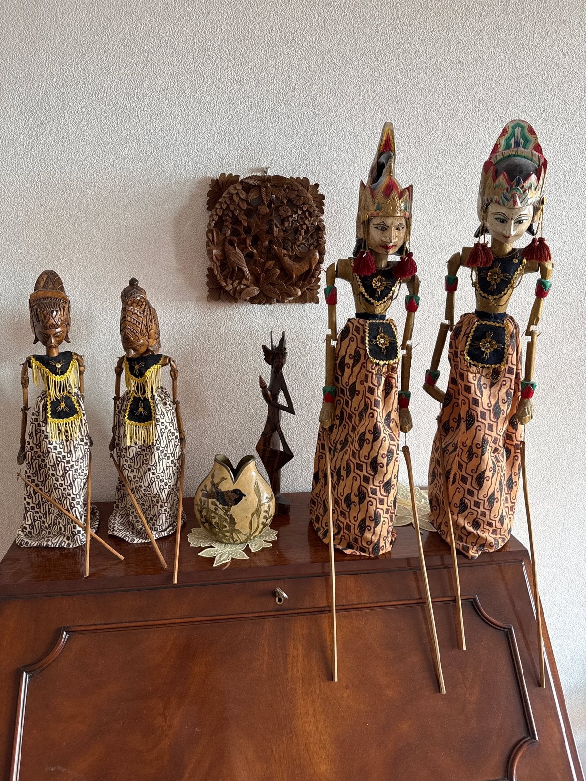 Set van 4 handgemaakte Indonesische Wajangpoppen, Antiek en Kunst, Ophalen