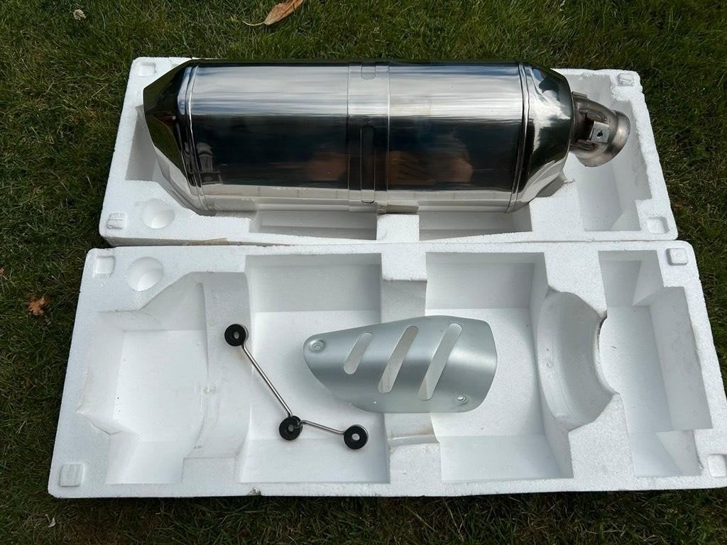 Nieuwe ongebruikte uitlaatdemper K1300r K1300s, Motoren, Ophalen of Verzenden, Nieuw