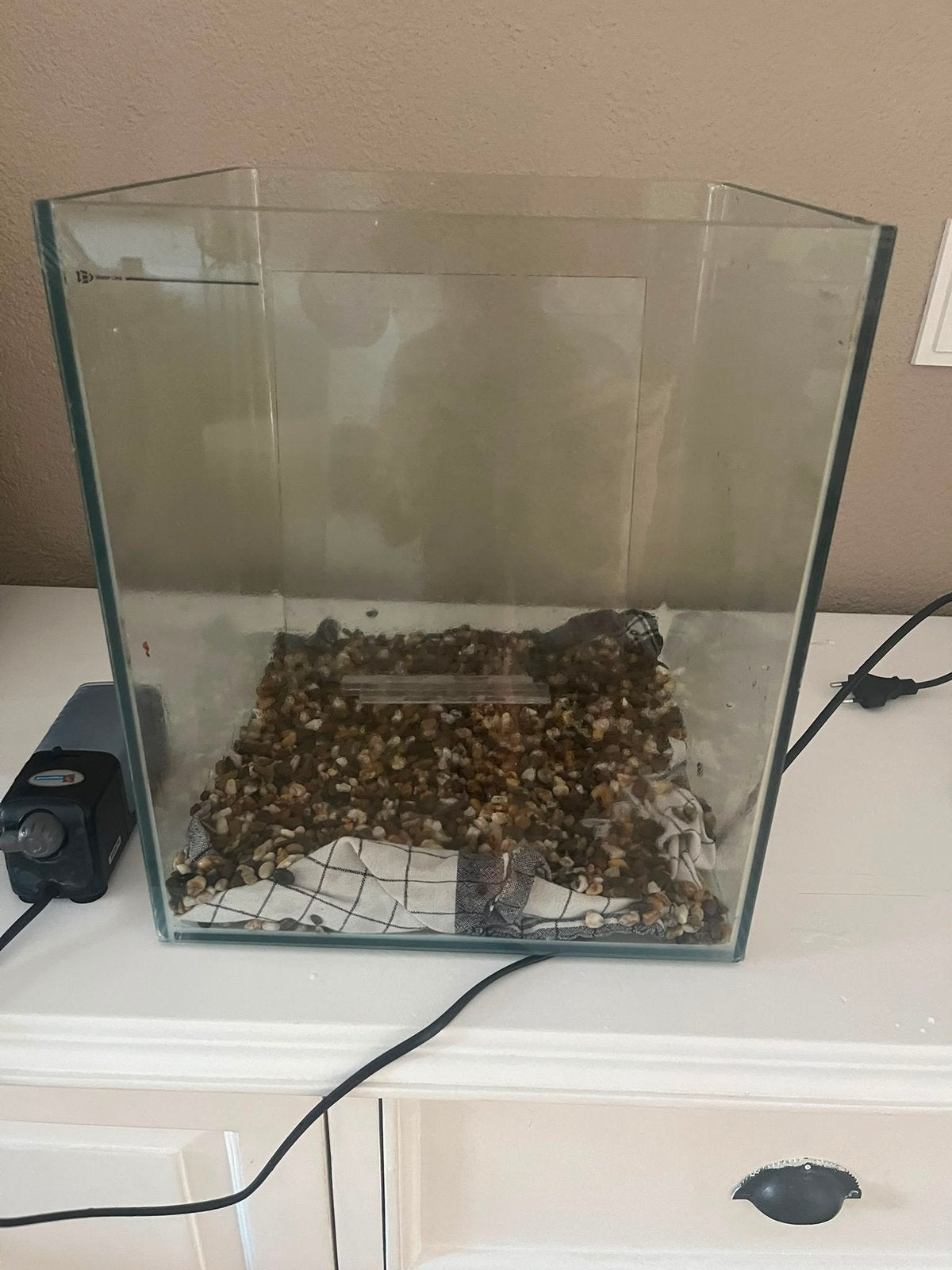 Vissenkom met pomp, Dieren en Toebehoren, Ophalen, Zo goed als nieuw, Leeg aquarium