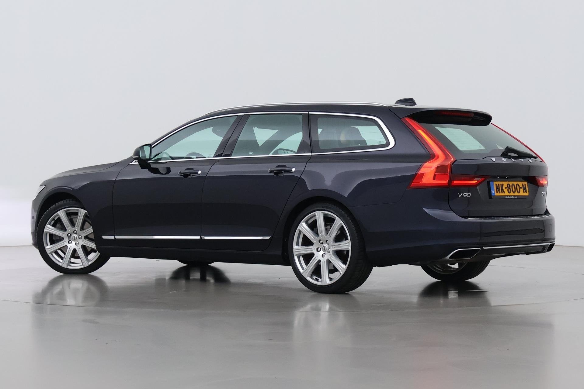Volvo V90 2.0 T5 Inscription | ACC | Stoelventilatie+Massage, 15 km/l, Euro 6, 1969 cc, 93 €/maand