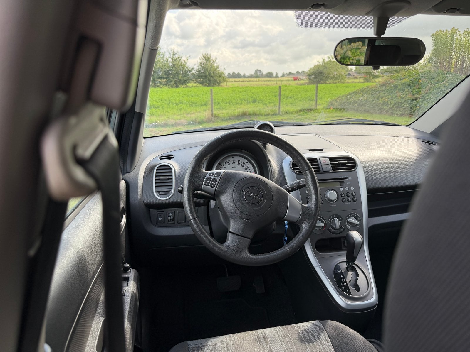 Opel Agila 1.2 16V AUT 2012 Blauw, Auto's, 40 €/maand, 4 cilinders, Blauw, Origineel Nederlands