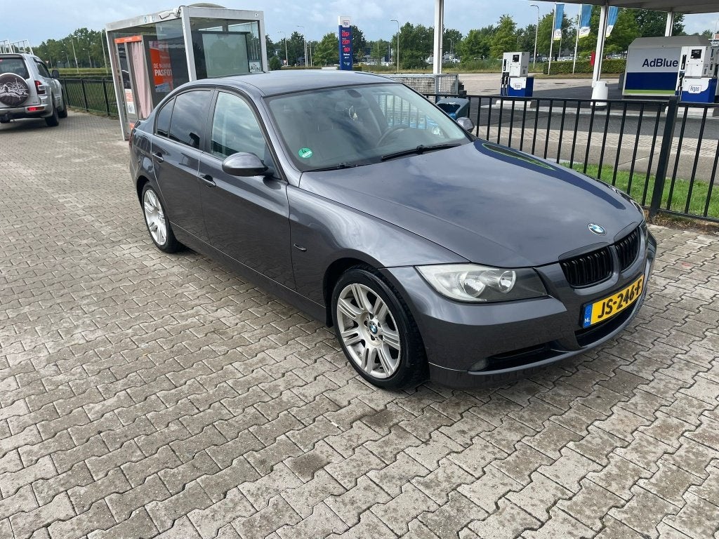 BMW 3-Serie 2.0 I 318 2007 Grijs | Airco, 4 cilinders, 129 pk, 14 km/l, 75 €/maand