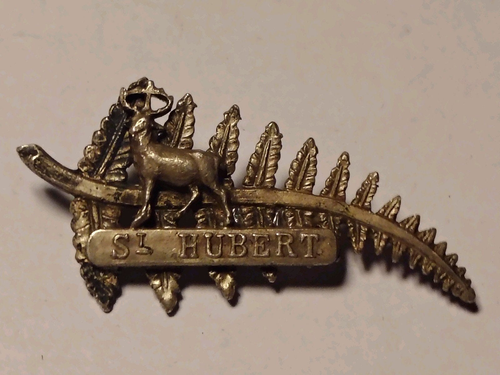 St. Hubert Speldje Broche, Ophalen of Verzenden, Gebruikt, Overige onderwerpen
