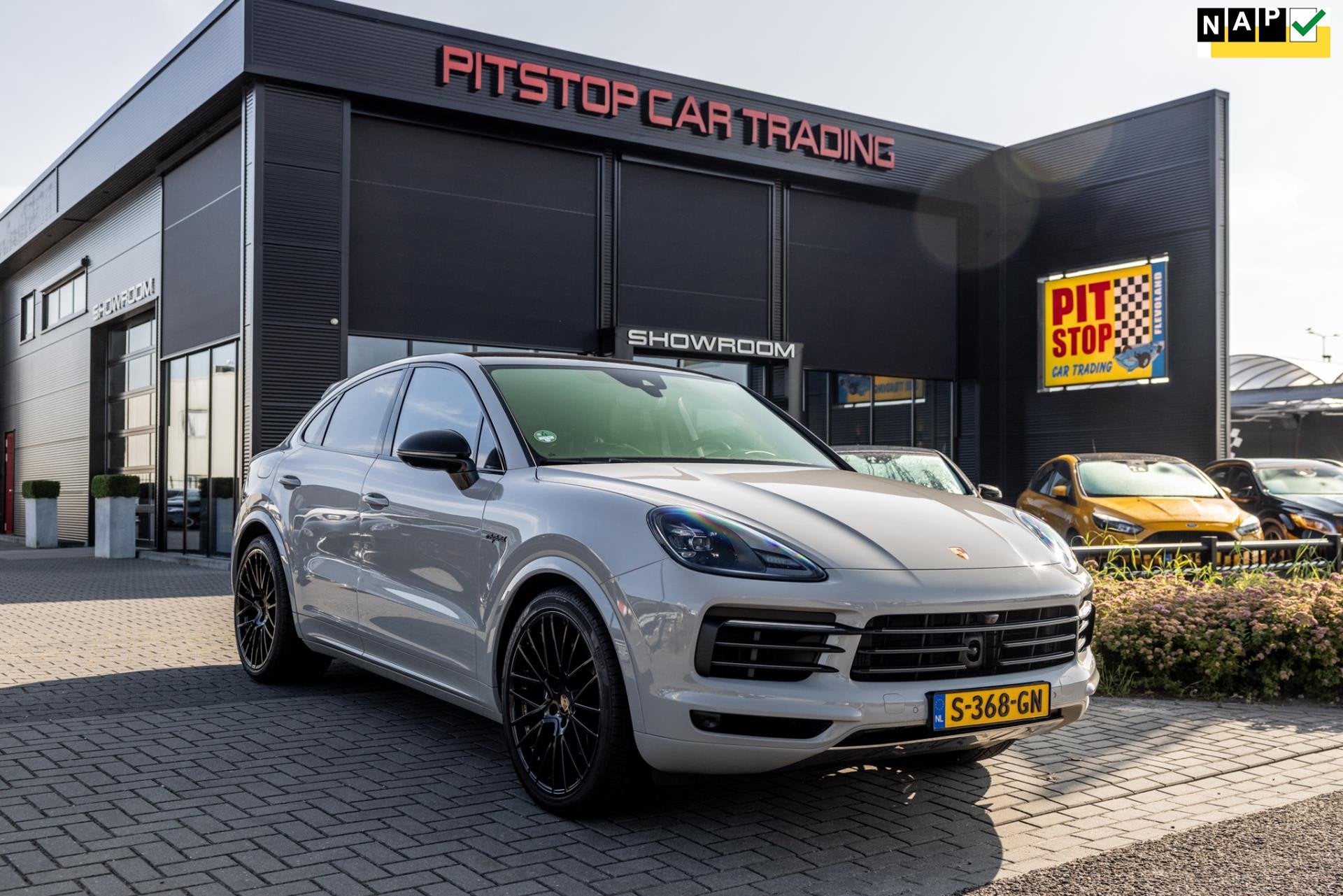 Porsche Cayenne Coupé 3.0 E-Hybrid, Platinum, *Krijt*, Mass, Auto's, Porsche, Automaat, Cayenne, Gebruikt, 2995 cc