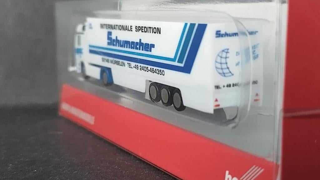 Mercedes Benz Actros Schumacher 1:220 Z Spoor Herpa Pol, Verzenden, Trucks@herpa.de, Nieuw, Bus of Vrachtwagen
