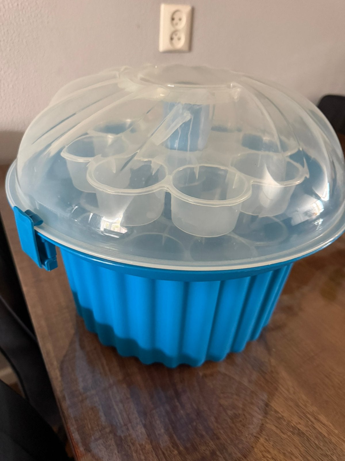 Gratis ophalen - cupcake bewaardoos, Ophalen, Gebruikt, Bewaardoos, Blauw