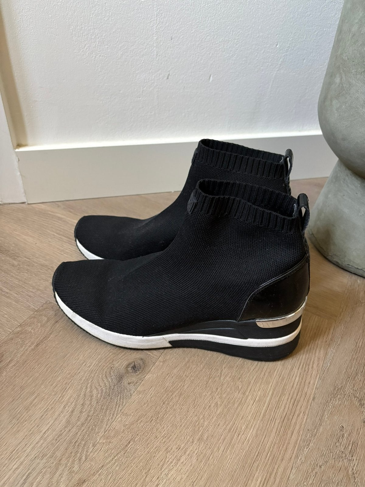 Mooie Michael Kors sneakers!, Kleding | Dames, Ophalen, Zwart, Sneakers of Gympen, Zo goed als nieuw