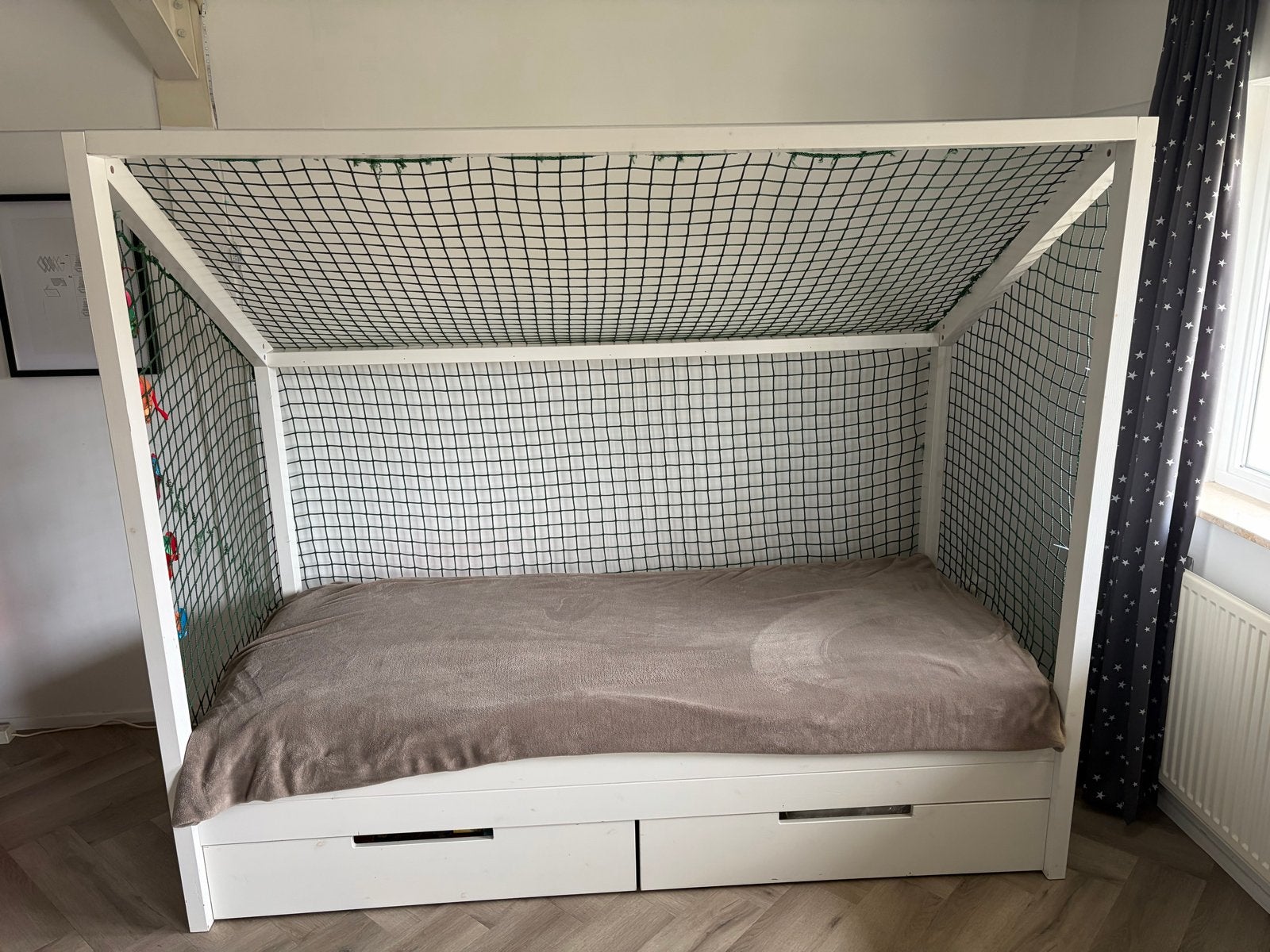 Woood Voetbalbed Goal wit met 2 lades, lattenbodem en matras, 85 tot 100 cm, Gebruikt, Ophalen of Verzenden, Lattenbodem