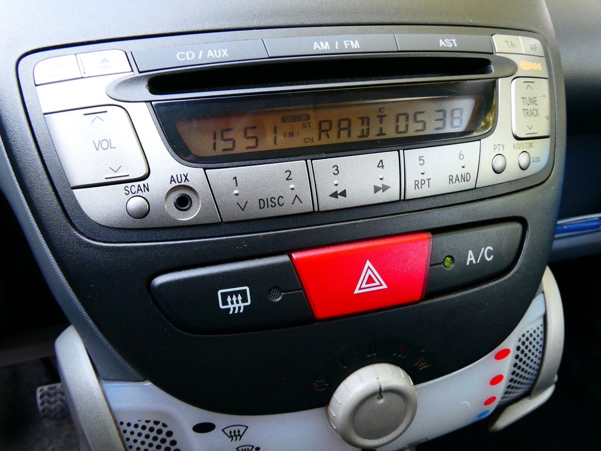 Peugeot 107 1.0-12V XS 5-deurs 1e eigenaar Airco Historie vo, Voorwielaandrijving, Euro 5, Stof, Gebruikt