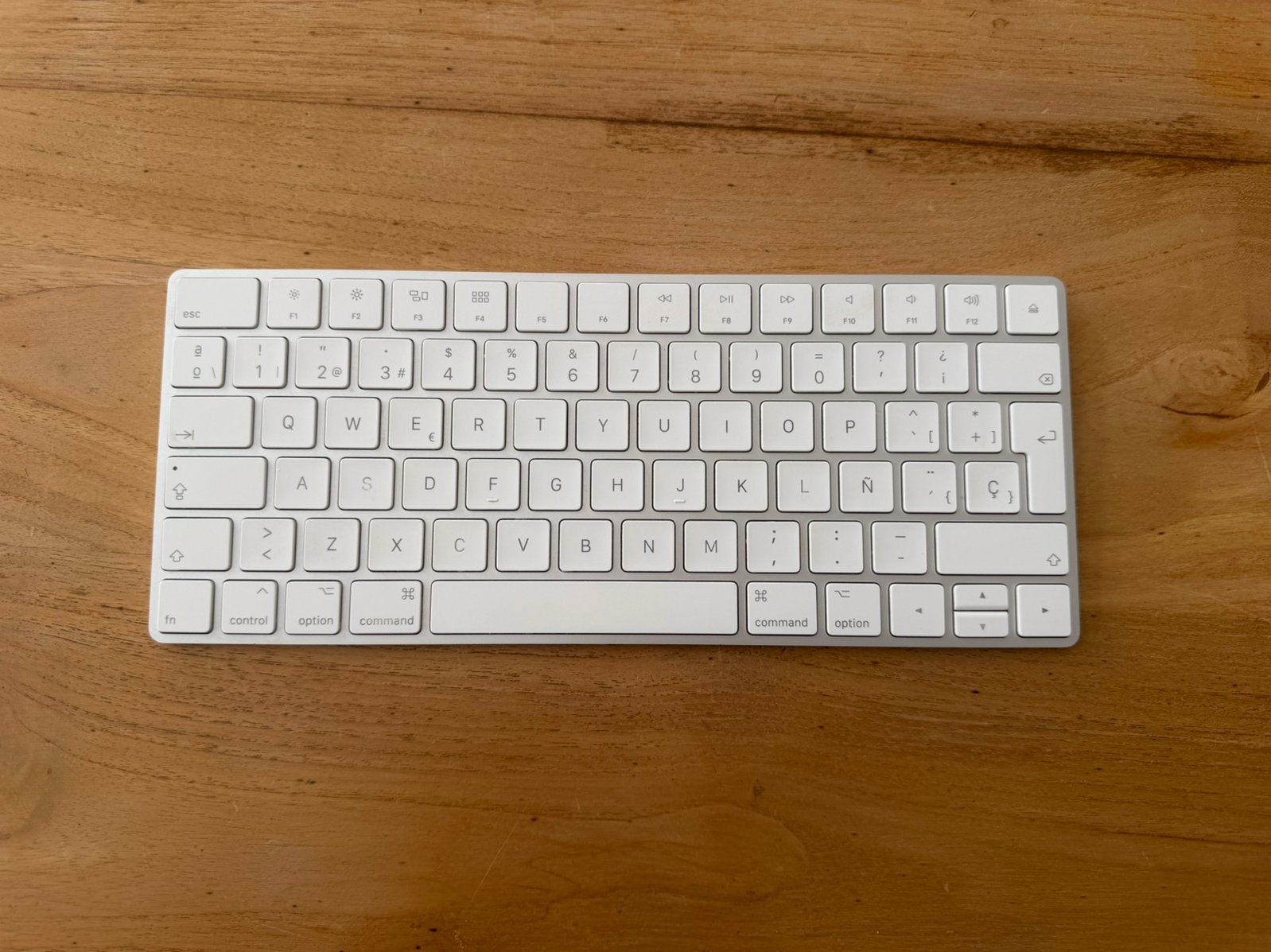 Apple Magic Keyboard 2 qwerty - Spaans, Computers en Software, Ophalen of Verzenden, Qwerty, Gebruikt, Draadloos