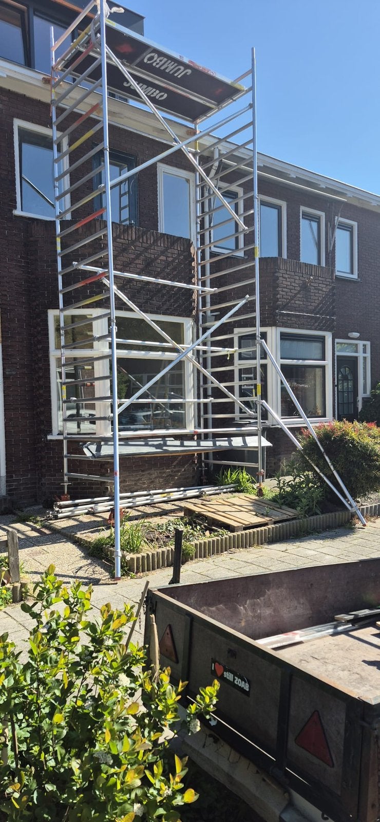 Steiger te koop 8 meter hoog incl platen, Ophalen of Verzenden, Zo goed als nieuw, Rolsteiger of Kamersteiger, 5 meter of hoger