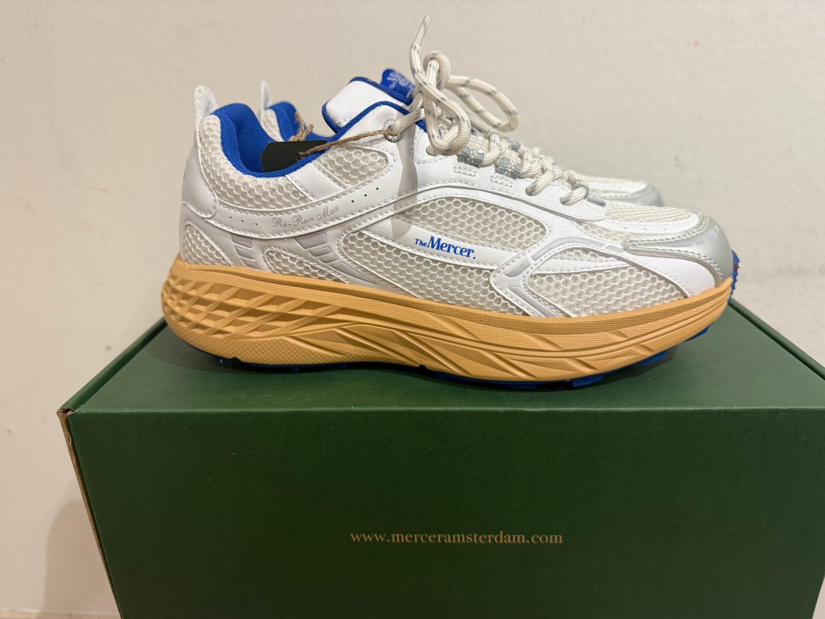 Te koop nieuwe Mercer Re Run Max Grape White Blue, Postlaan 3, Mercer, Wit, Nieuw