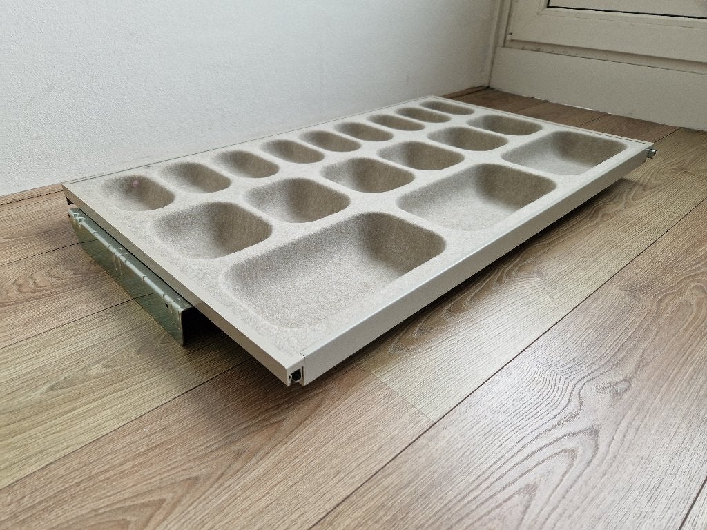 Ikea KOMPLEMENT Uittrekbare plank met verdeler, Ophalen, 50 tot 100 cm, Zo goed als nieuw, Minder dan 100 cm