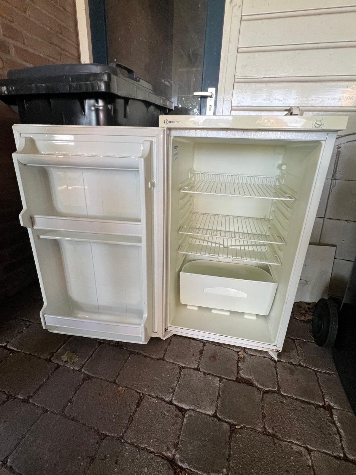Tafelmodel koelkast - GRATIS afhalen, Witgoed en Apparatuur, Ophalen, Minder dan 85 cm, Minder dan 75 liter, Zonder vriesvak