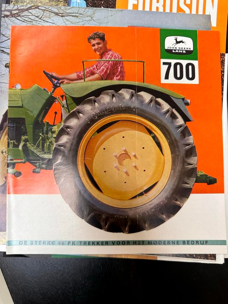 Oude John Deere Lanz 700 tractor reclame, Ophalen
