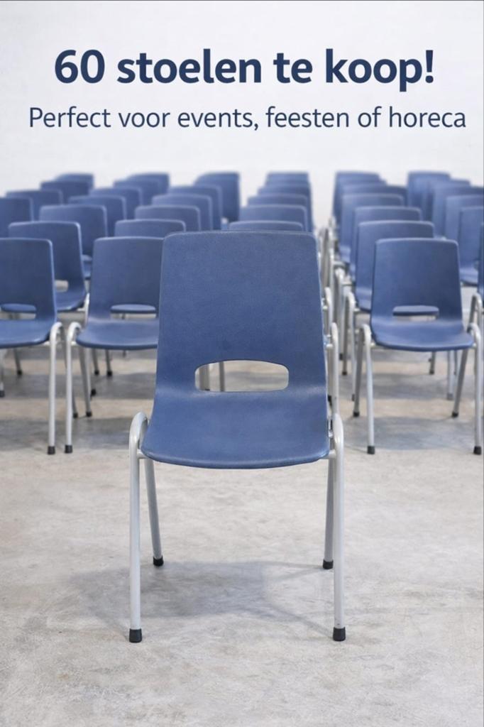 Stapelbare blauwe stoelen - 12 stuks, Ophalen, Gebruikt, Modern, Praktisch, Event, Blauw