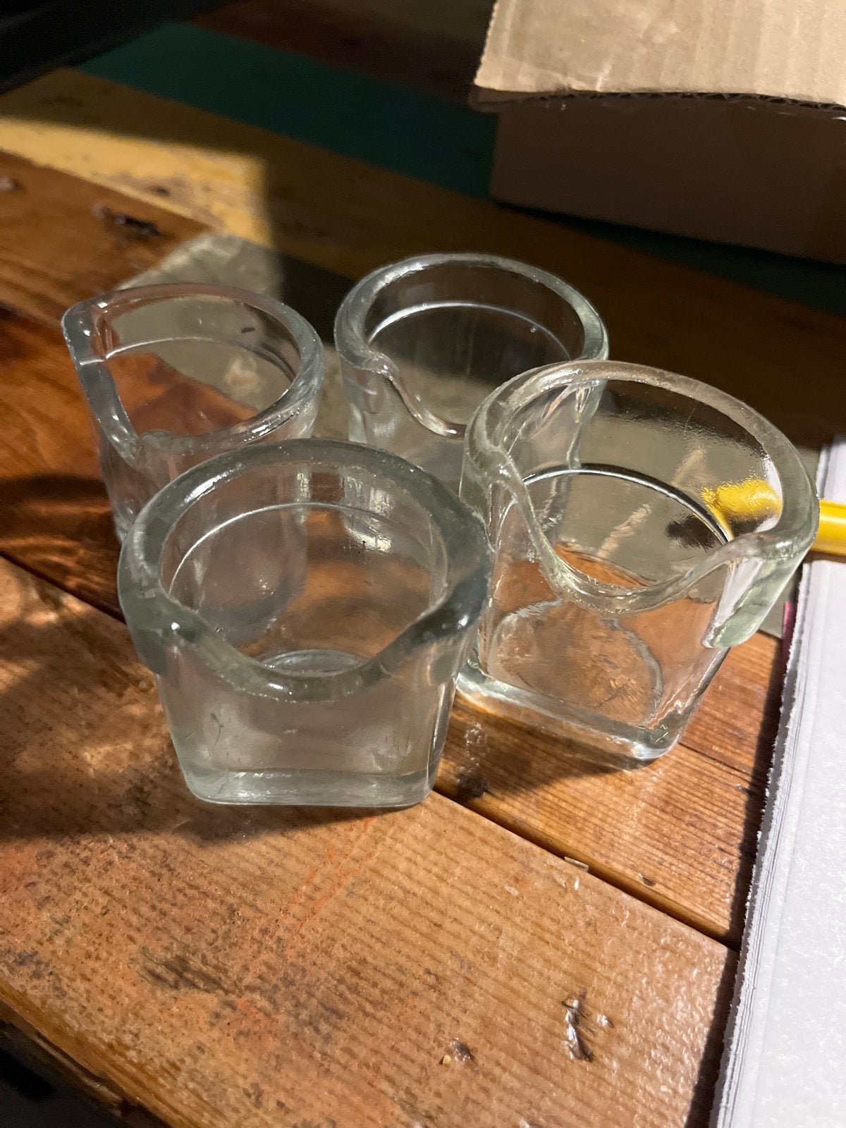 18 Antieke Glazen Vogel Drinkbakjes, Ophalen of Verzenden, Gebruikt, Eten en Drinken