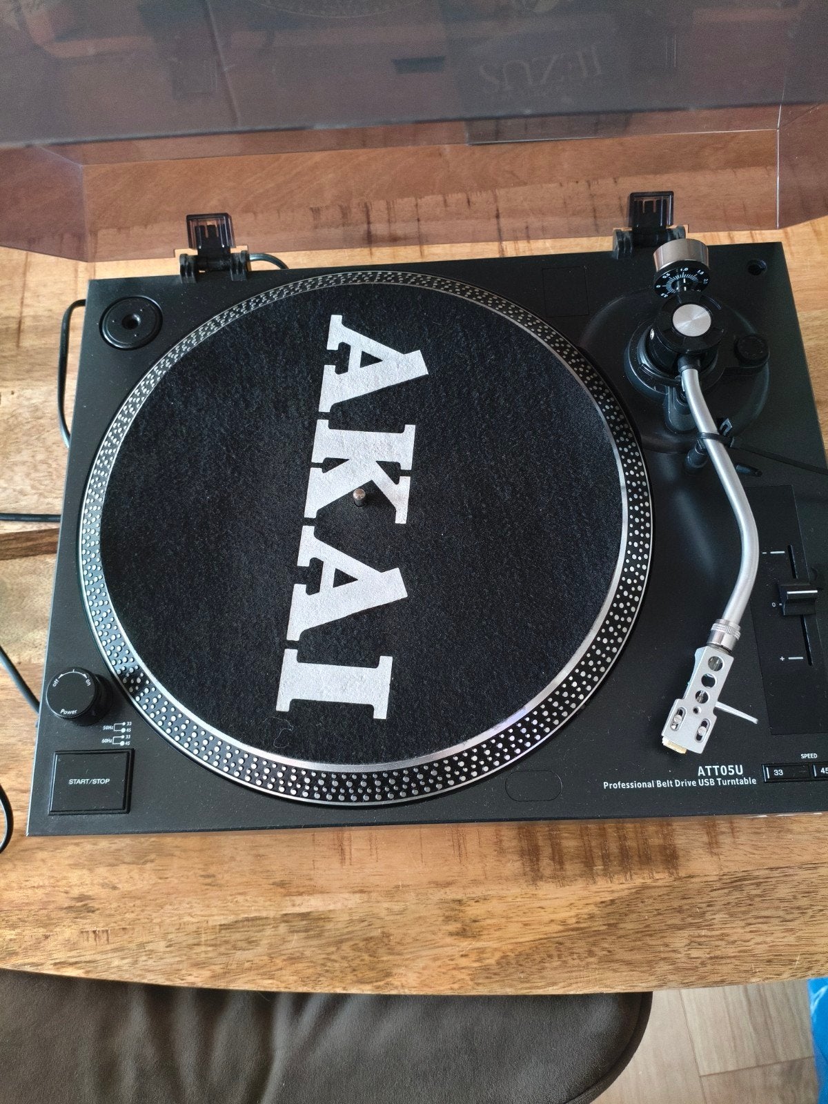 Akai ATT05U Platenspeler - Zo goed als nieuw, Ophalen, Zo goed als nieuw, USB-aansluiting, Platenspeler