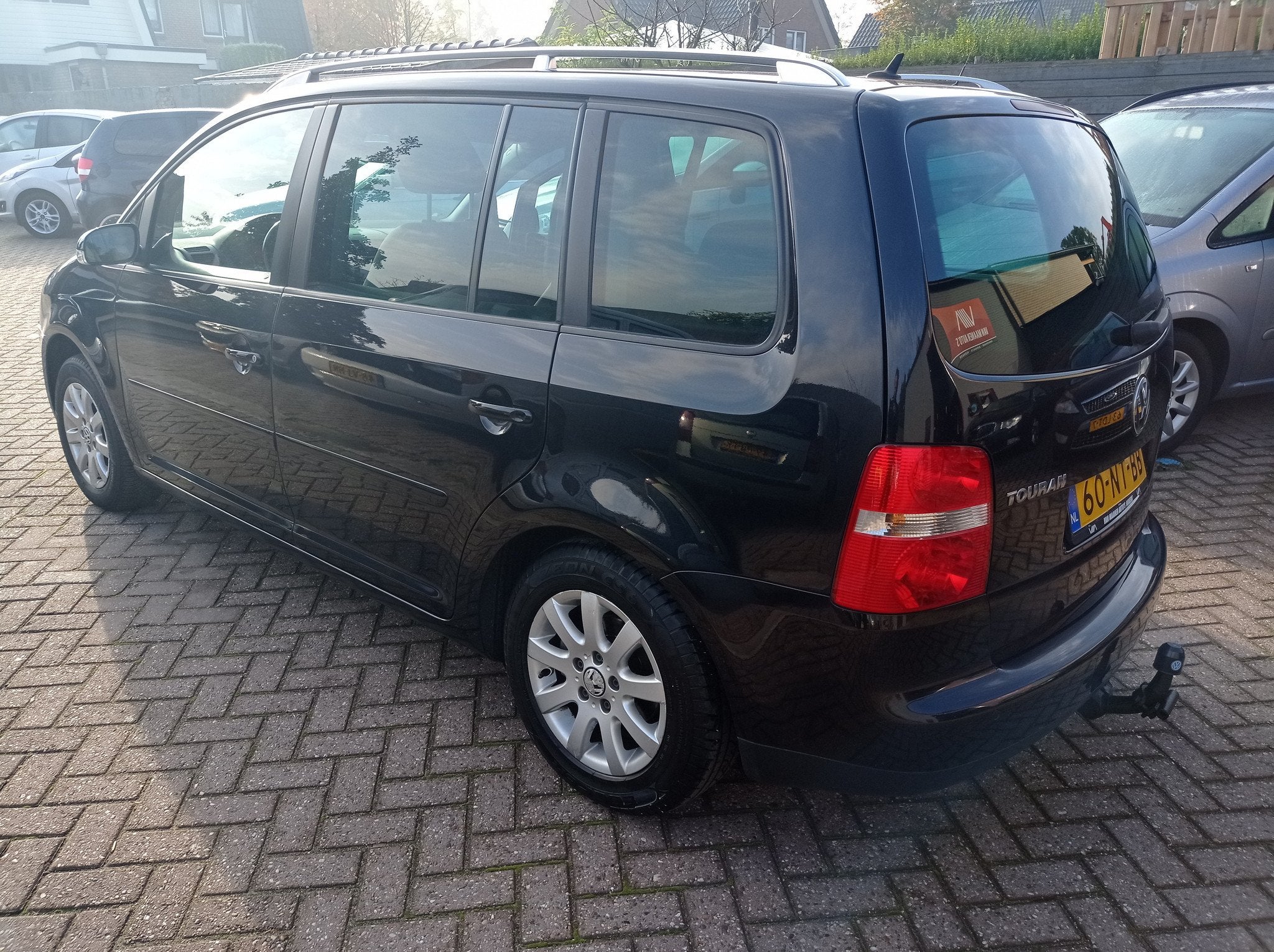 Volkswagen Touran Touran 2.0 16V FSI Highline, APK verlopen, 13 km/l, Gebruikt, 4 cilinders, Zwart