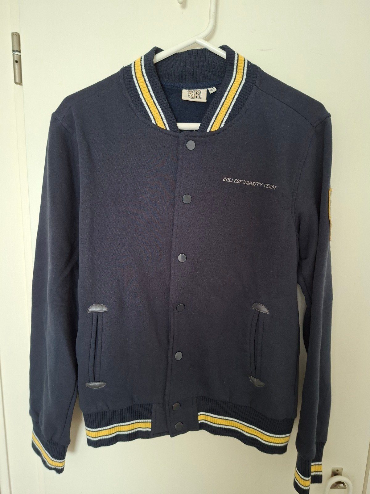 Jongens 164 vest- jasje nieuw €10.00, Ophalen of Verzenden, Nieuw, Jongen, Trui of Vest
