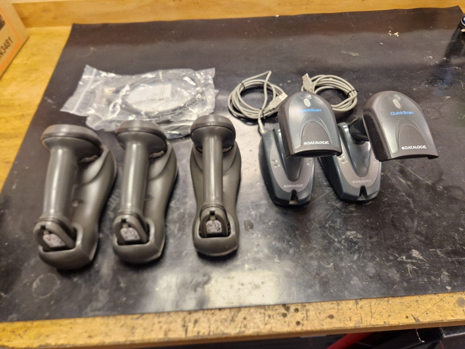 Te koop 5 draadloze hand scanners 3x Symbol en 2x Datalogic, Ophalen, Symbol, Zo goed als nieuw, Barcodescanner