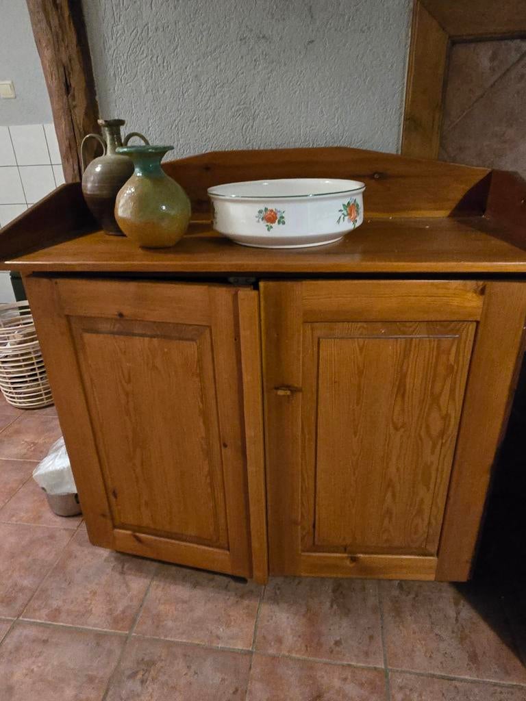 Mooie houten stevige degelijke hoge kast of comode, Antiek en Kunst, Antiek | Meubels | Kasten, Ophalen of Verzenden