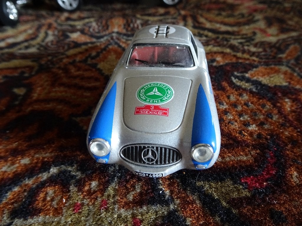 MERCEDES BENZ 300 SL GRIJS  1;43, Hobby en Vrije tijd, Modelauto's | 1:43, Ophalen of Verzenden, Zo goed als nieuw, Auto, Overige merken