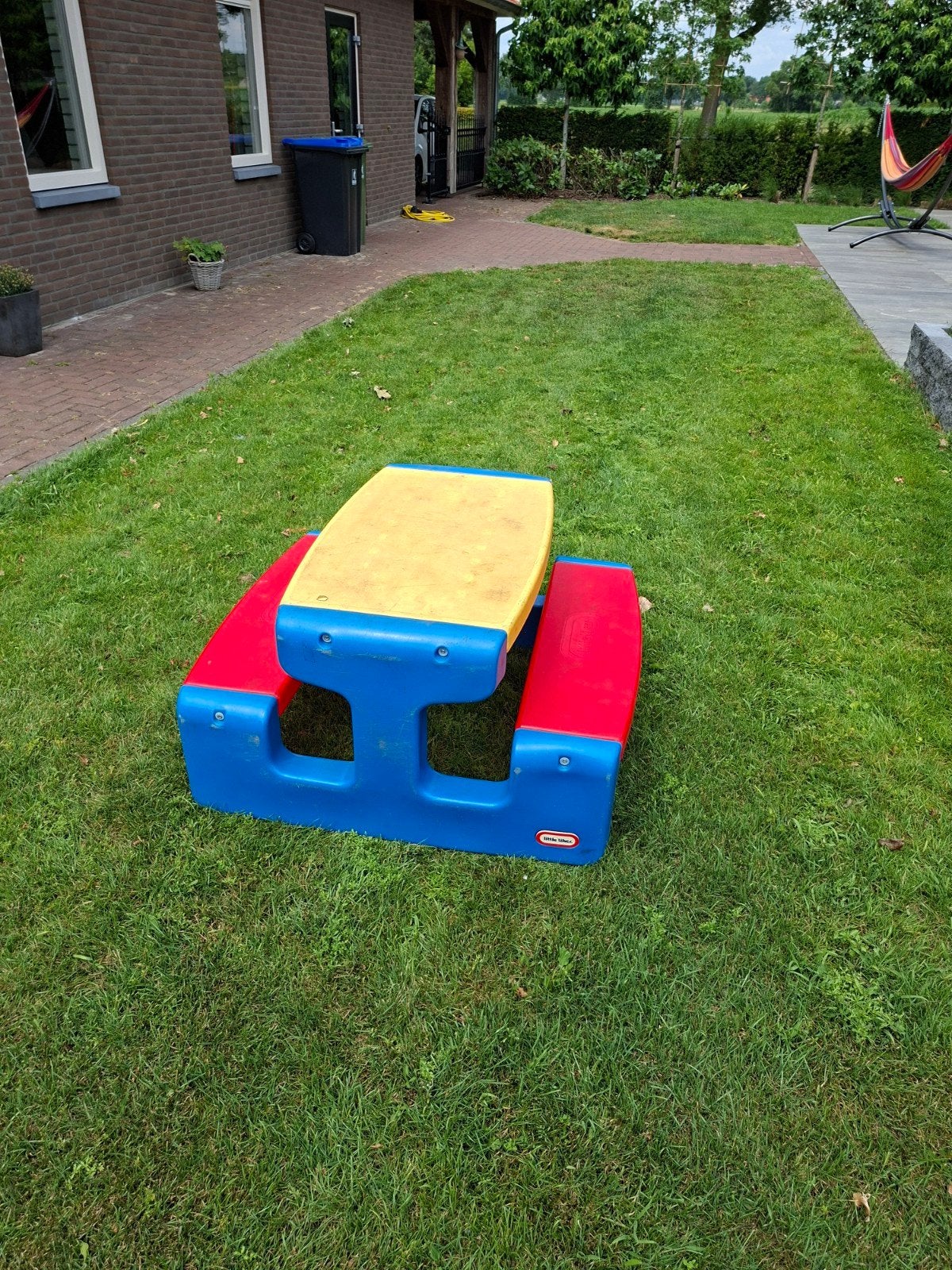 Kleurrijke kinder picknickbank - Little Tikes, Kinderen en Baby's, Ophalen, Gebruikt