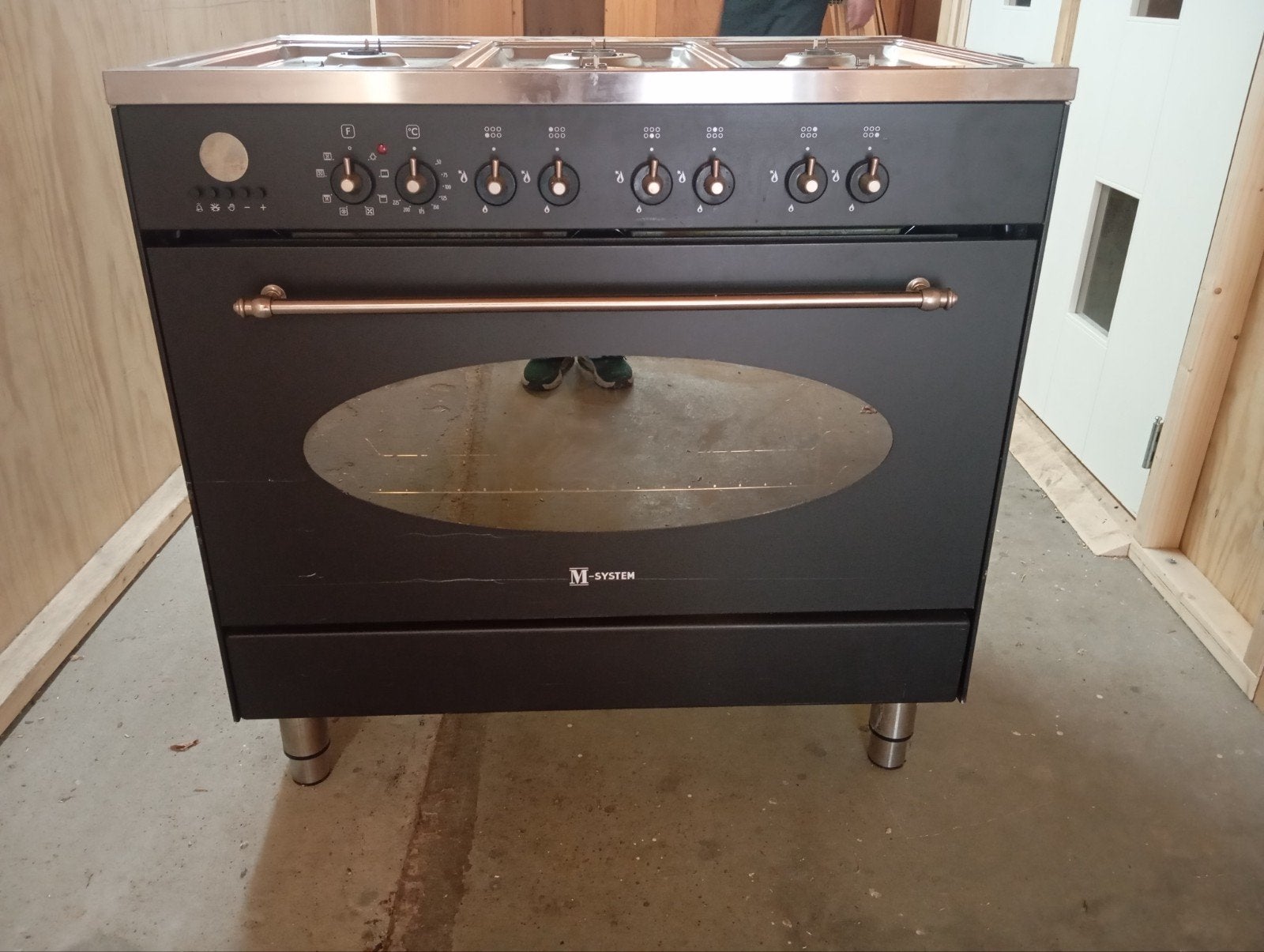 M-System Fornuis met Gas Kookplaat en Oven, Witgoed en Apparatuur, Fornuizen, Gebruikt, 60 cm of meer, Gas, Vrijstaand