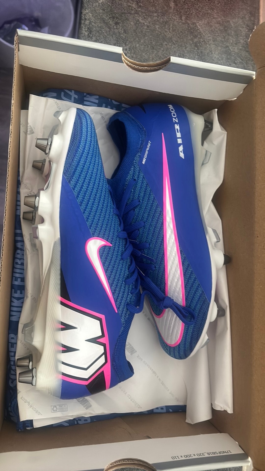 Voetbalschoenen nieuw, Sport en Fitness, Voetbal, Maat XS of kleiner, Ophalen of Verzenden, Zo goed als nieuw, Schoenen