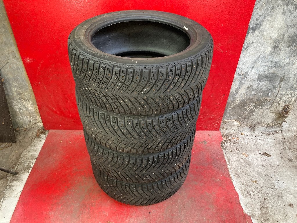 Winterbanden met spikes 245/45R18 Michelin, 18 inch, ., ., Band(en)