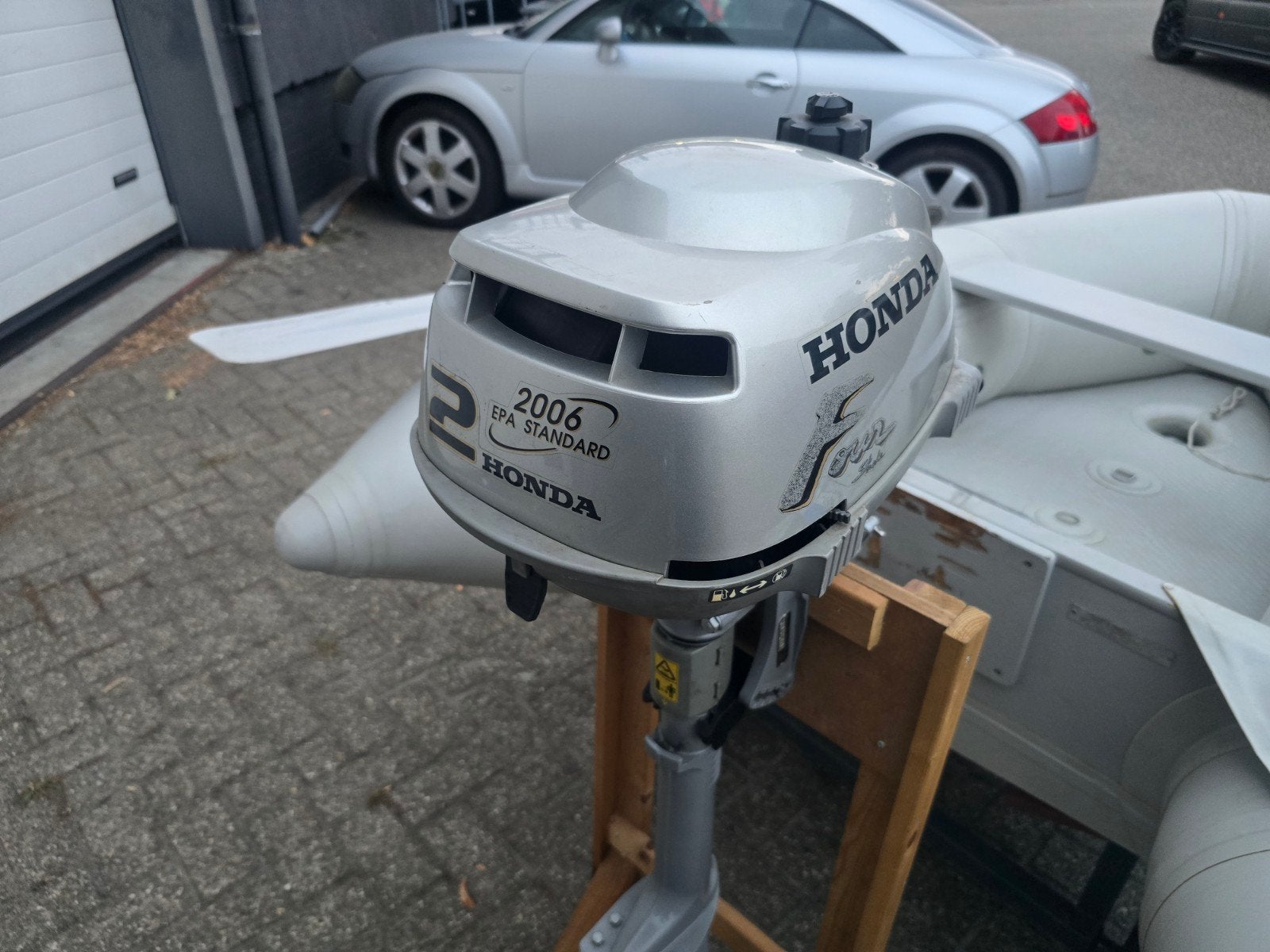 Foto 4 van Quicksilver 230 rubberboot met Honda 2pk buitenboordmotor