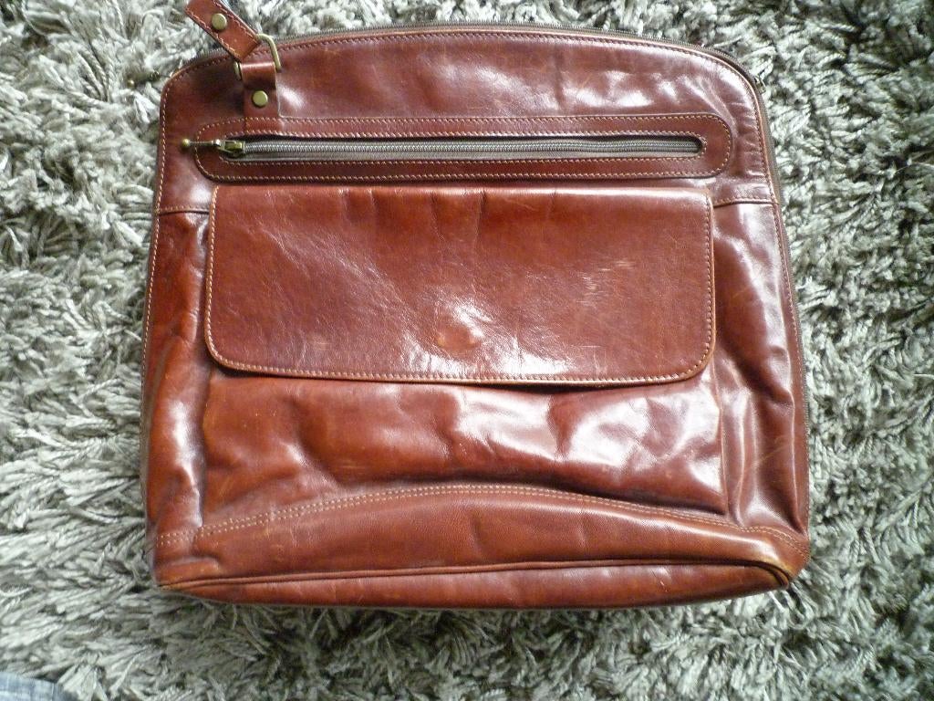 Mooie cognac roodbruin kleurige leren tas  met veel vakken, Ophalen of Verzenden, Zo goed als nieuw, Bruin, Handtas
