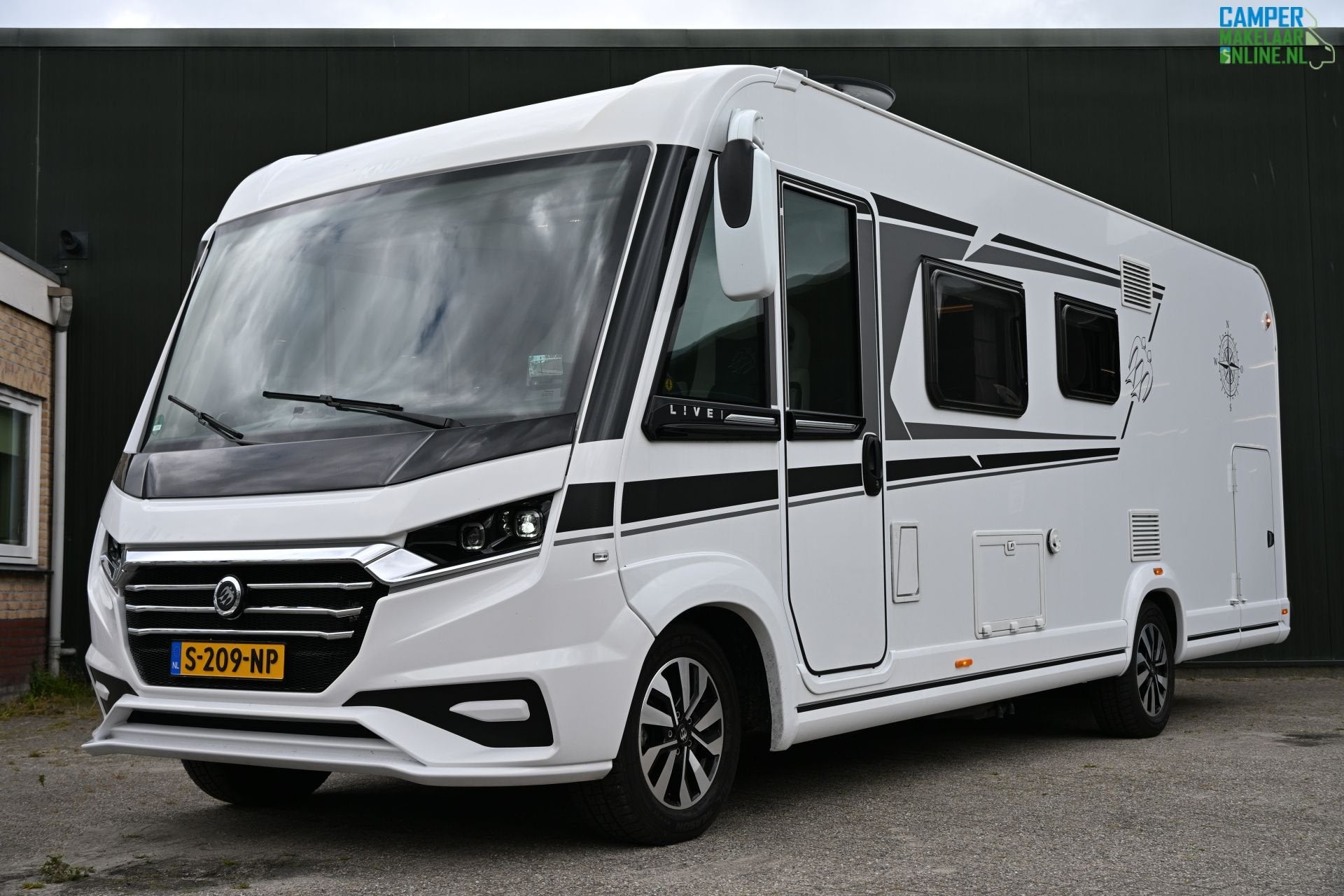 Caravans And Camping Knaus