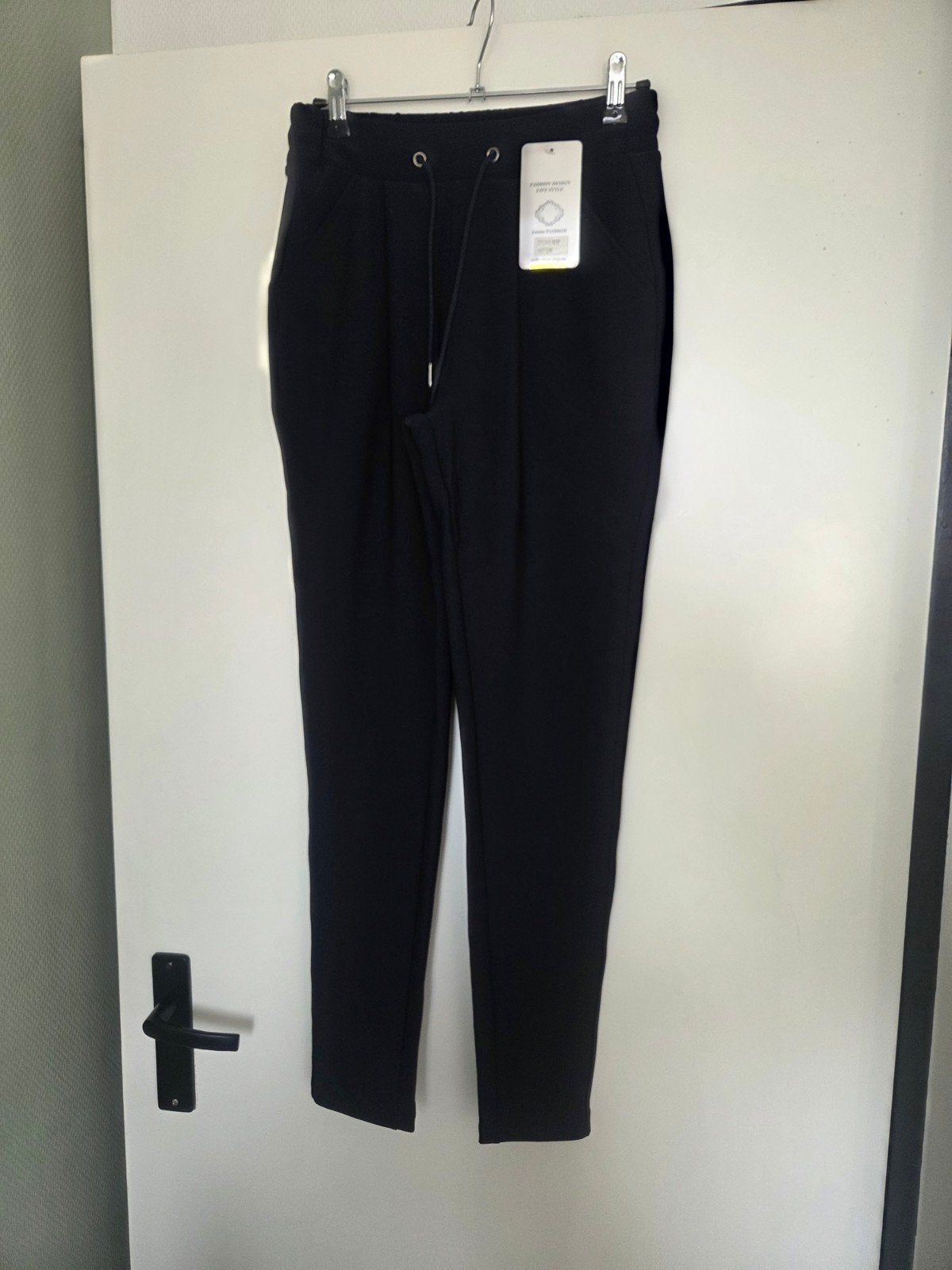 Comfortabele joggingbroek met trekkoord - Diverse kleuren 5x, Fashion, Zwart, Nieuw, Ophalen of Verzenden
