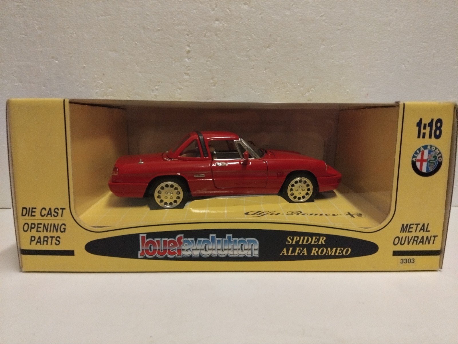Alfa Romeo Spider hard top closed rood Jouef Revell 1:18 KRD, Ophalen of Verzenden, Zo goed als nieuw, Auto, Revell