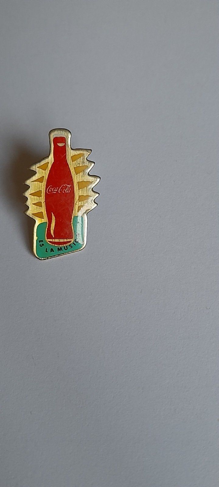 Pin van Coca Cola, es la musical., Verzamelen, Speldjes, Pins en Buttons, Ophalen of Verzenden, Nieuw